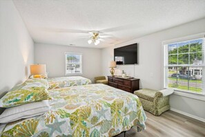 6 bedrooms, WiFi, bed sheets