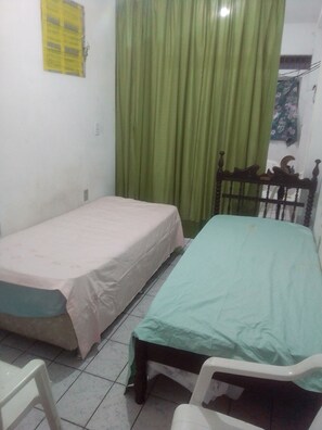 WiFi, bed sheets