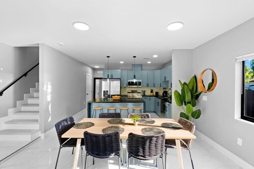 Miami Townhouse Near to Airport