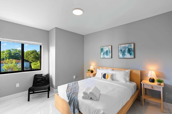 Iron/ironing board, WiFi, bed sheets
