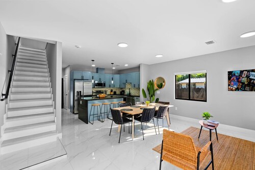 Miami Townhouse Near to Airport