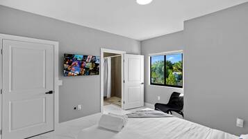 4 Schlafzimmer, Bügeleisen/Bügelbrett, WLAN, Bettwäsche