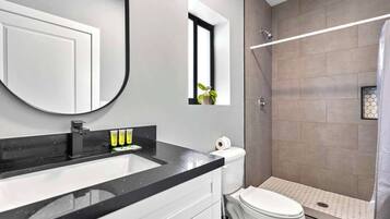 Een douche, een haardroger