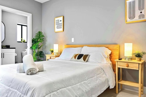 Central Miami Studio | Wynwood 8 Min