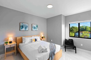 4 chambres, fer et planche à repasser, Wi-Fi, draps fournis