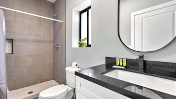 Een douche, een haardroger