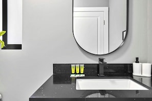 Unclassified image, 4 of 9, button