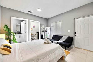 1 bedroom, WiFi, bed sheets