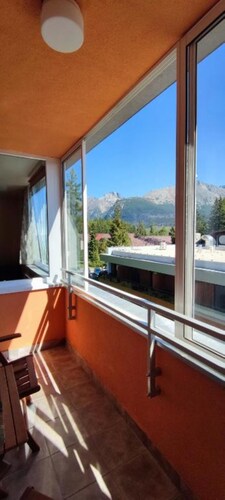 Strbske Pleso 2-bdr Pent apartment with balcony free WiFi and parking