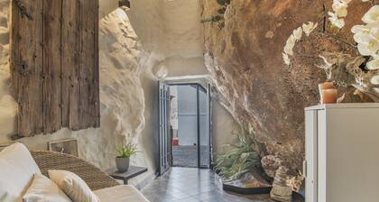 Apartment 'Alvarado Loft' with Mountain View, Wi-Fi and Air Conditioning