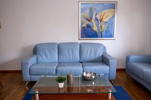 TV - Elsa's Place II, Elsa´s Place II (Funchal)