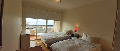 2 多间卧室、熨斗/熨衣板、WiFi、床单