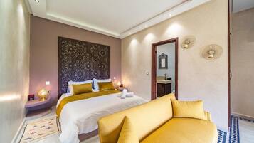 7 bedrooms, iron/ironing board, WiFi, bed sheets