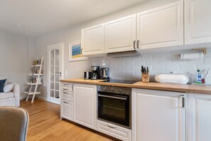 Kühlschrank, Ofen, Herdplatte, Geschirrspüler