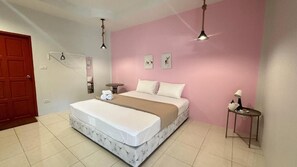 Deluxe Double Room, Courtyard View | Free WiFi - Ing Nam Tha Jin (Si Prachan)