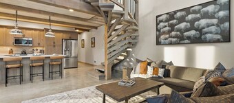 Luxury Condo/3m to GNP/Hot Tub