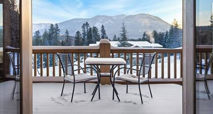 Luxury Condo/3m to GNP/Hot Tub