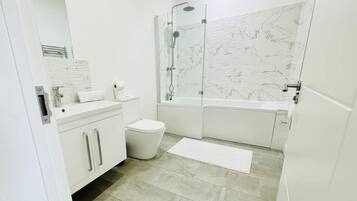 Shower, towels