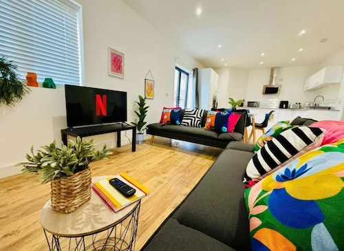 City Centre Contractor | Ground Floor | Parking