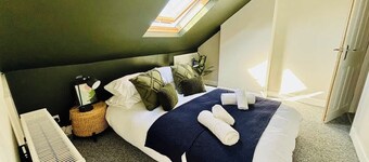 8 Beds, Sleeps up to 11, Gloucester City Centre