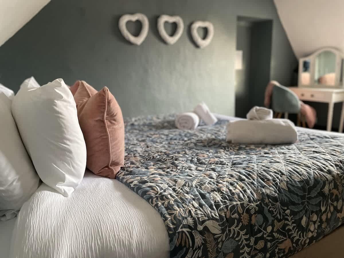 4 bedrooms, iron/ironing board, travel crib, WiFi