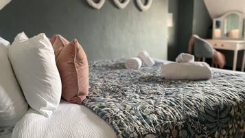 4 chambres, fer et planche Ă repasser, lit parapluie, Wi-Fi