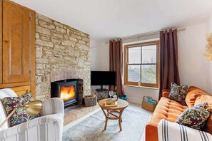 TV, fireplace, offices