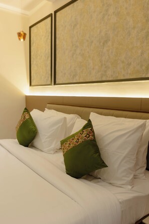 Executive Double Room | Desk, laptop workspace, free WiFi - Hiive By Convivial Hotels (Raipur)
