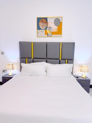 1 slaapkamer, een strijkplank/strijkijzer, wifi, beddengoed