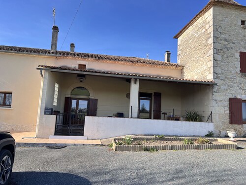 Monflanquin 4-person cottage in the countryside
