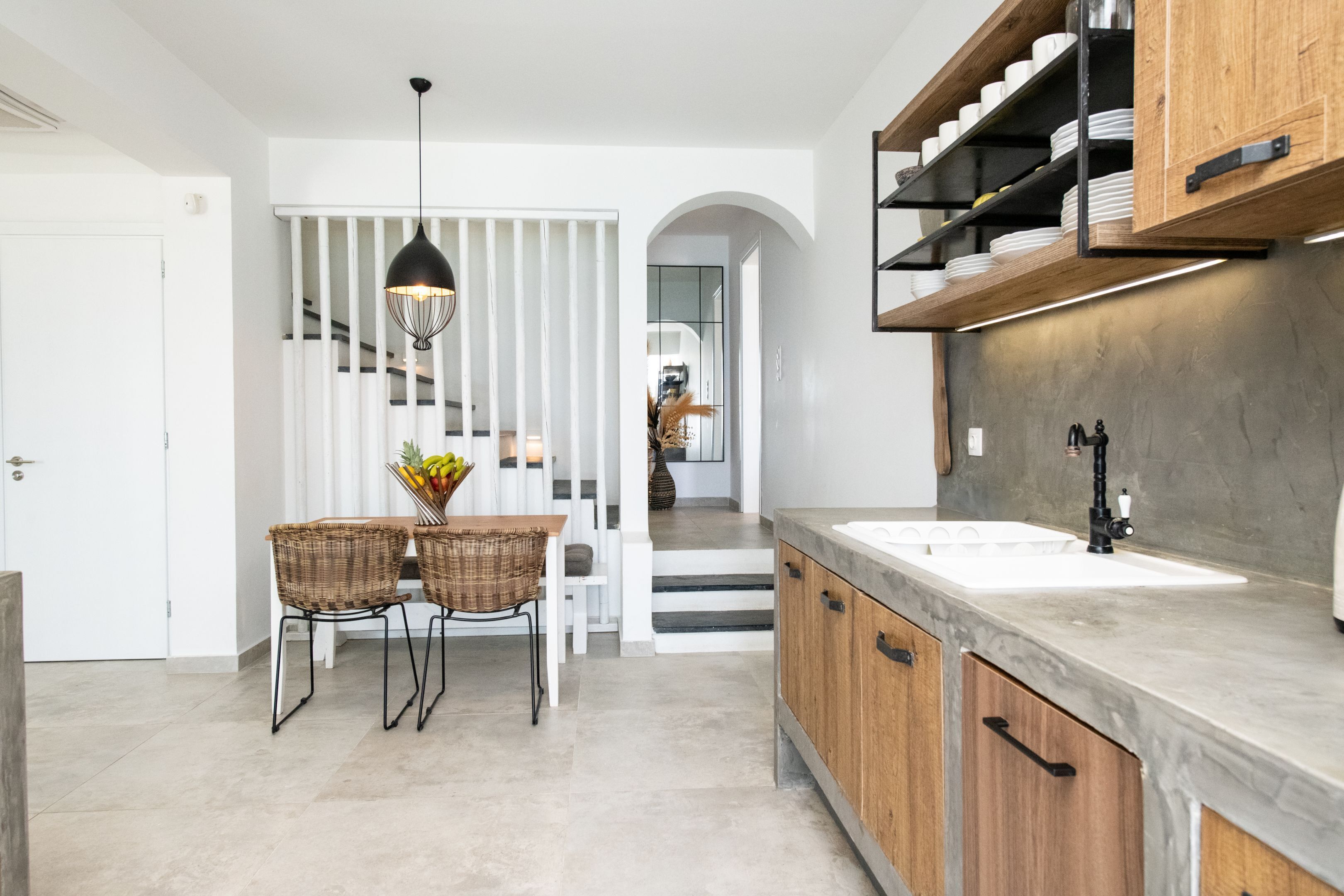 Electric kettle, toaster