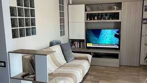 Uklassifisert bilde, 2 av 6, knapp