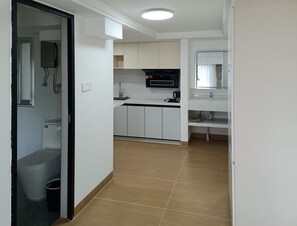 Lejlighed - 1 soveværelse - terrasse - udsigt til have | Interiør
