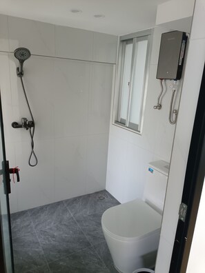 Appartement, 1 slaapkamer, terras, uitzicht op tuin | Badkamer
