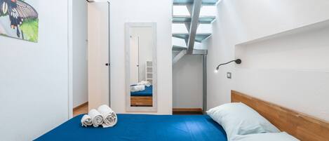 1 chambre, fer et planche à repasser, Wi-Fi, draps fournis