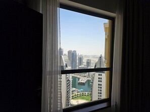 Interior - Modern 2-bedroom with 2.5 baths having beach access located in JBR, Dubai (Dubai)