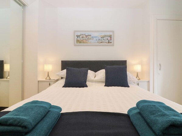1 habitación, decoración personalizada y muebles diferentes