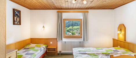 1 bedroom, WiFi, bed sheets