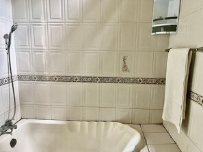 Towels, toilet paper