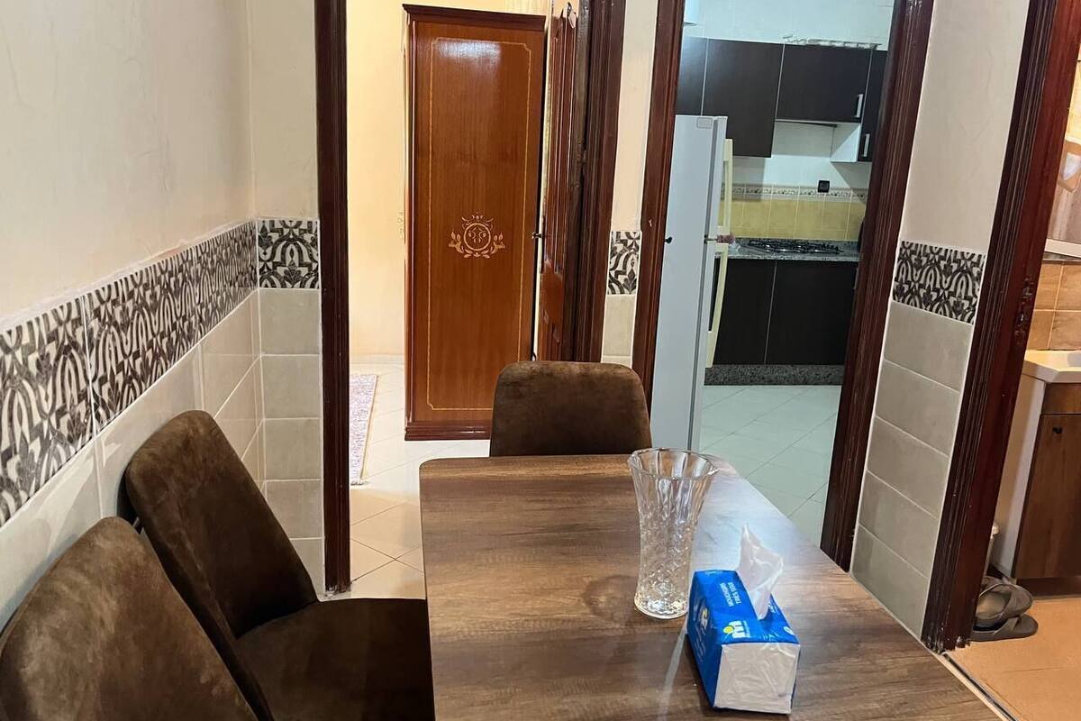 Family Apartment, City View | In-room dining