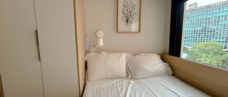 Silitysrauta/-lauta, internet, vuodevaatteet