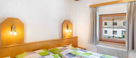 1 室のベッドルーム、WiFi、ベッドシーツ