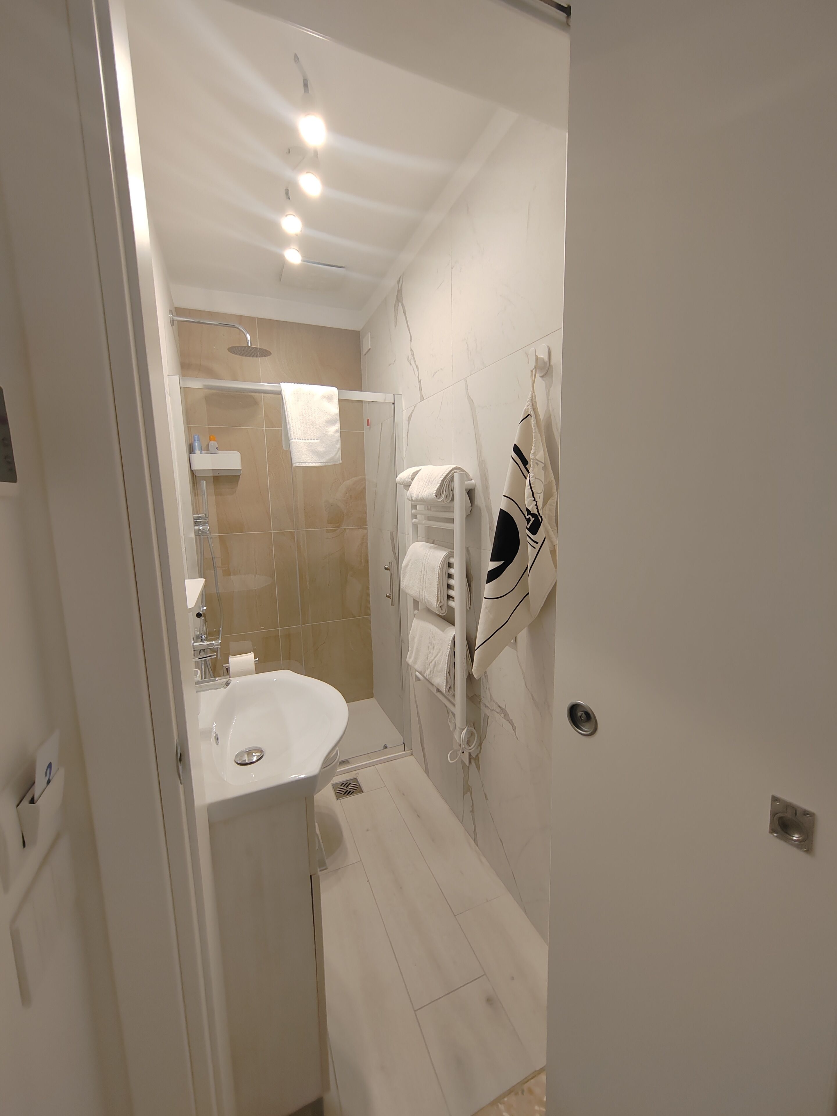 Standard Double Room, Garden View | Bathroom | Shower, hair dryer, towels, soap