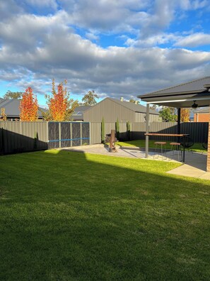 House, 4 Bedrooms, Smoking, Balcony | Exterior