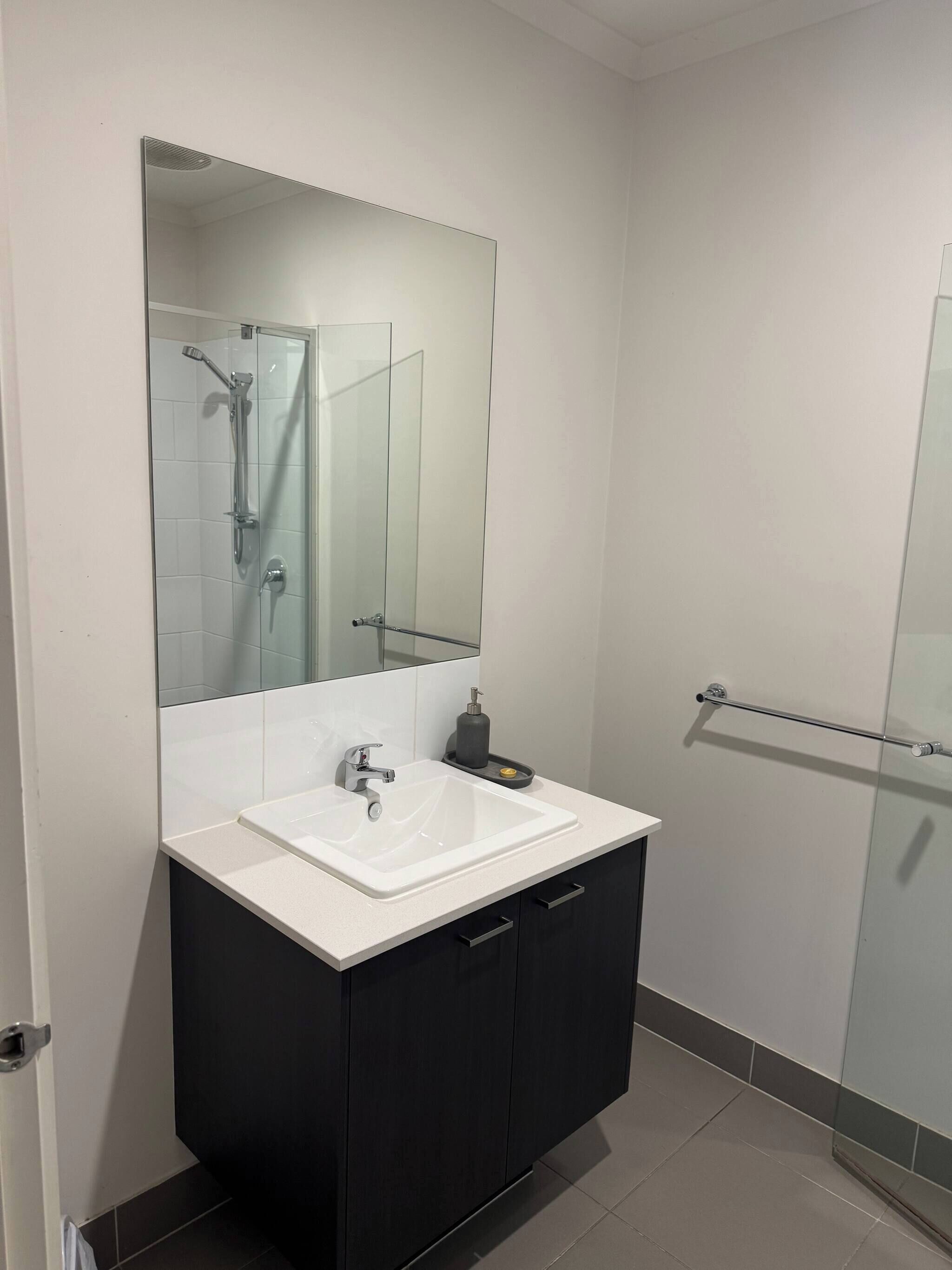 House, 4 Bedrooms, Smoking, Balcony | Bathroom