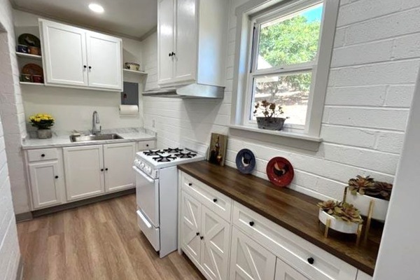 Micro-ondes, four, plaque de cuisson