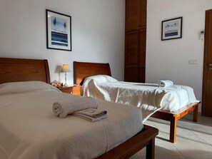 3 bedrooms, iron/ironing board, WiFi, bed sheets - Casa Tenente Camilo, Holidays by the Sea (Lagos, Distrito de Faro, Portugal)