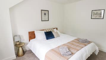 5 dormitoris, decoració individual i mobiliari individual