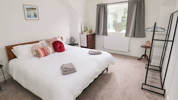 5 bedrooms, individually decorated, individually furnished, free WiFi
