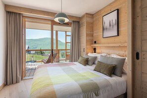 2 quartos, ferros/tábuas de passar roupa, acesso à internet